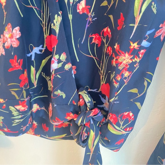 Parker Blue and Red Bell Sleeve Blouse with Tie Front 100 silk - Picture 5 of 7